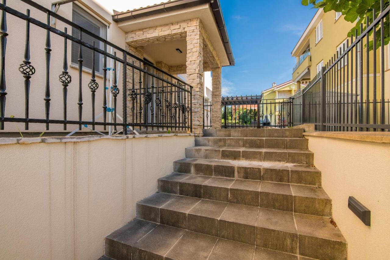 Apartment Tulipan Klimno Exterior foto